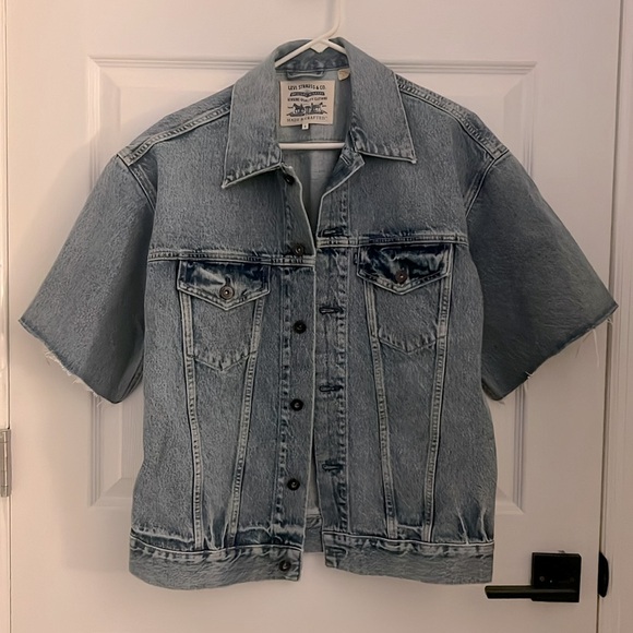 Levi’s Denim Short Sleeve Jacket - Picture 5 of 7